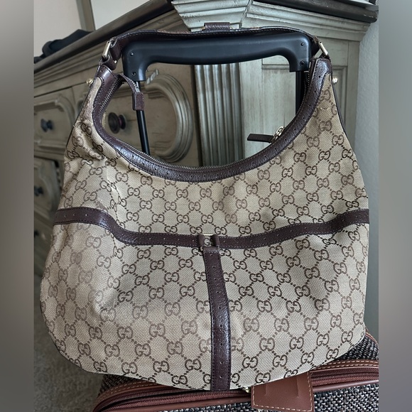 Gucci Beige and Brown Shoulder Bag - Picture 2 of 16
